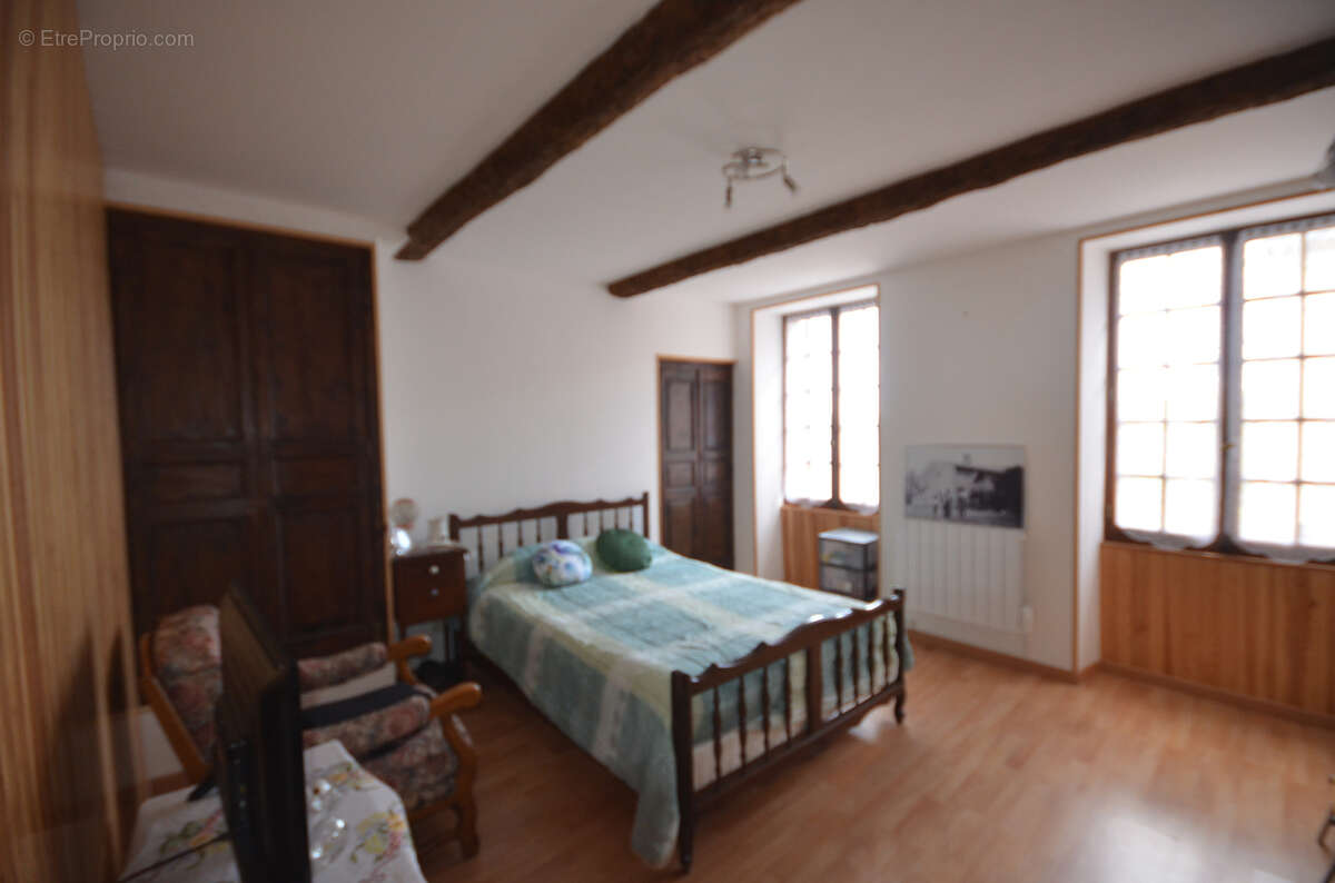 Maison à AMPUS