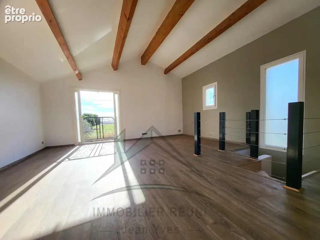 Fos-sur-Mer   Villa idéale pour artisan ou famille cherchant confort et espace ! - photo 13