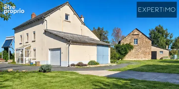 Ancien corps de ferme en pierre   165 m2, nombreuses dépendances et autonomie énergétique - photo 2