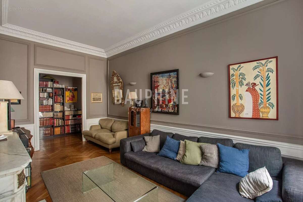 Appartement à PARIS-7E