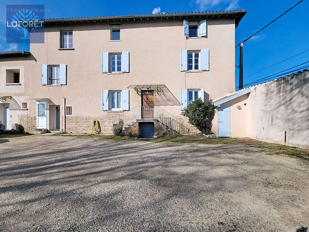 Appartement à CHAPONOST