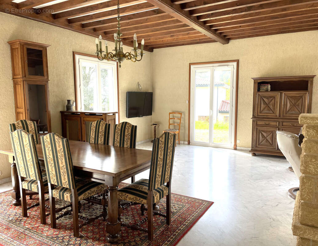 Maison à SAINTE-CONSORCE