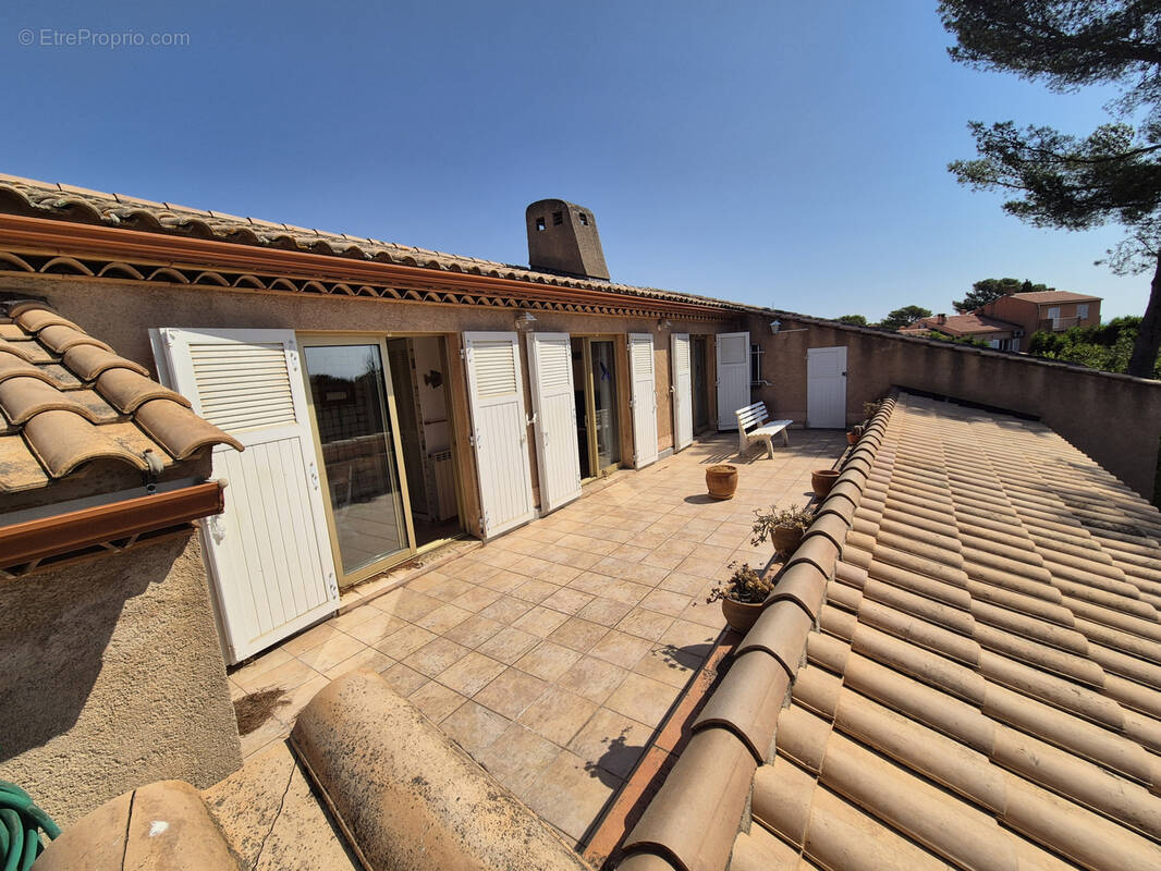 Maison à HYERES