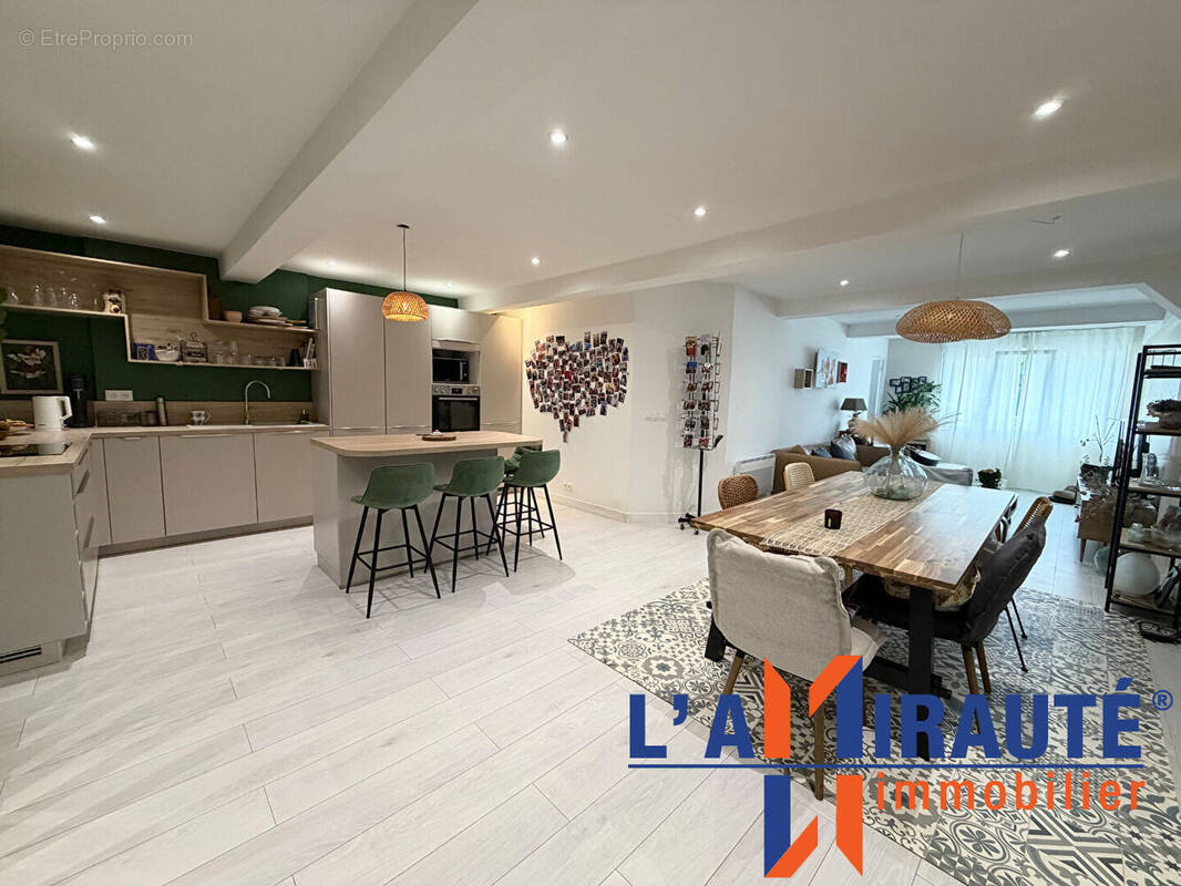 Appartement à SARTROUVILLE