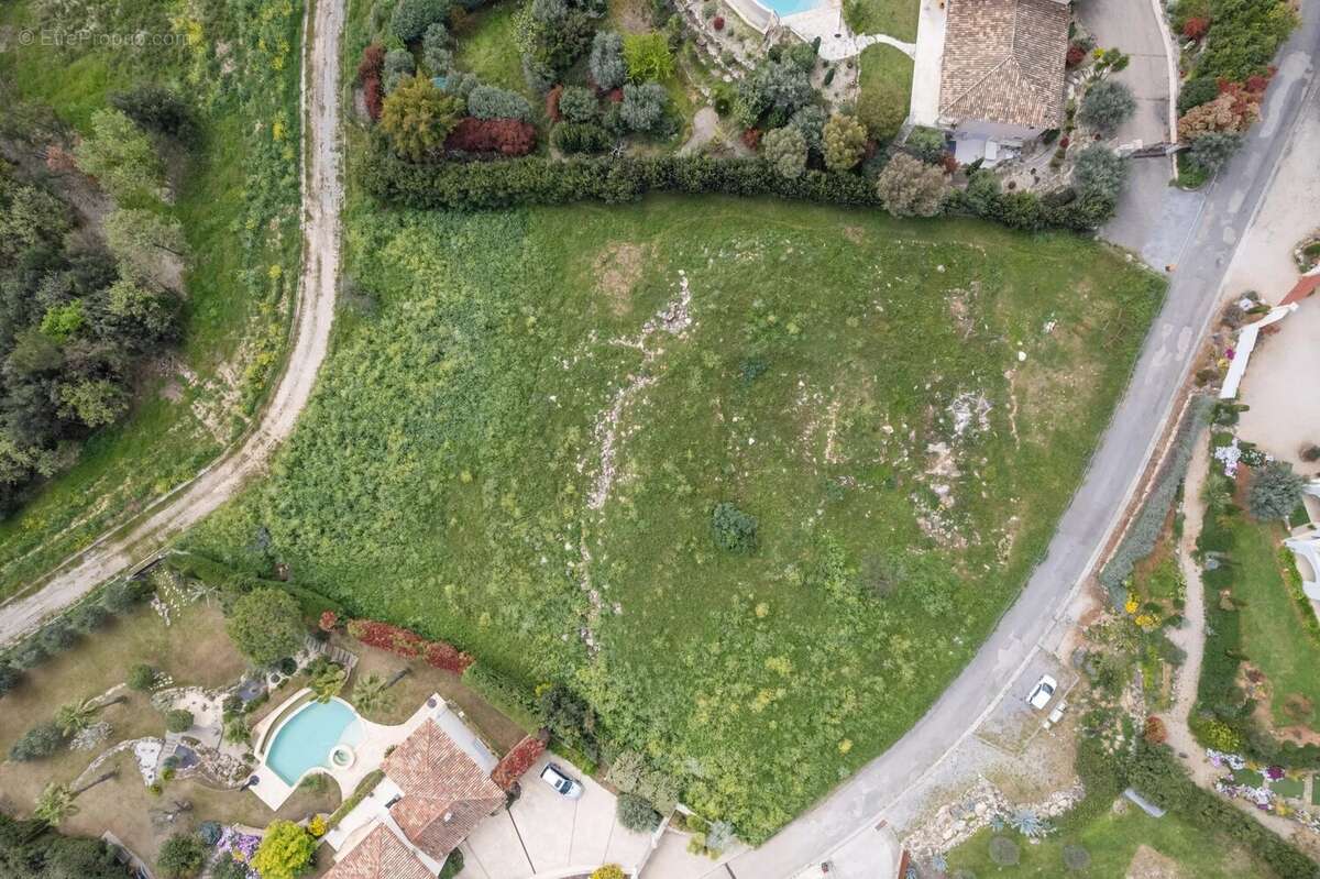 Exceptionnel terrain avec vue - photo 5