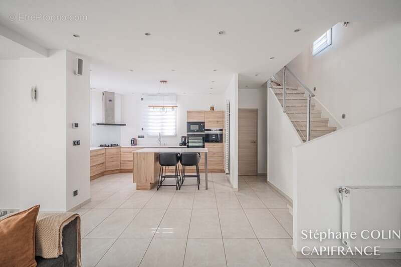 Maison à ECHIROLLES