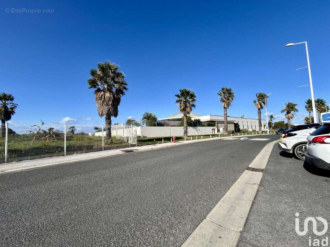 Photo 4 - Commerce à SALEILLES