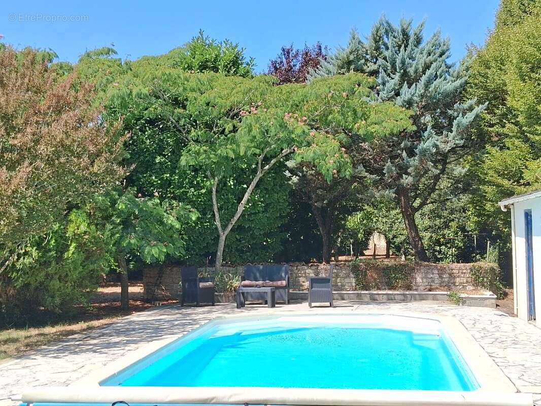 Maison 156 m² à Saint-Georges-Du-Bois  - photo 2