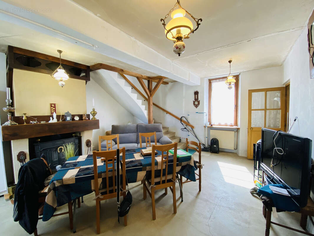 Maison à MONTEREAU-FAULT-YONNE