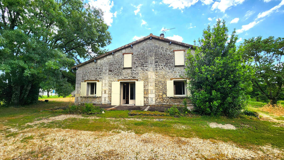 Maison à LA LANDE-DE-FRONSAC