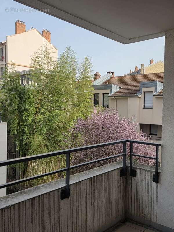 Appartement à LYON-9E