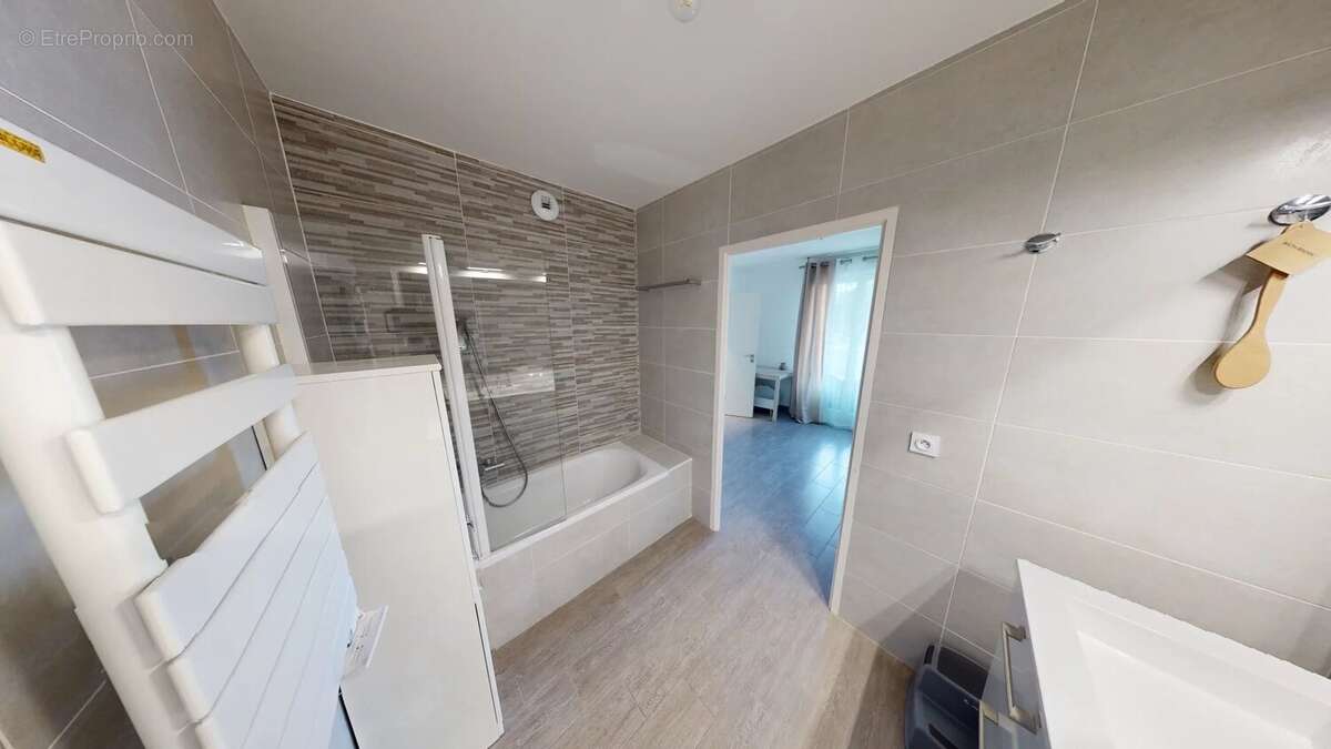 Appartement à VILLENEUVE-LOUBET