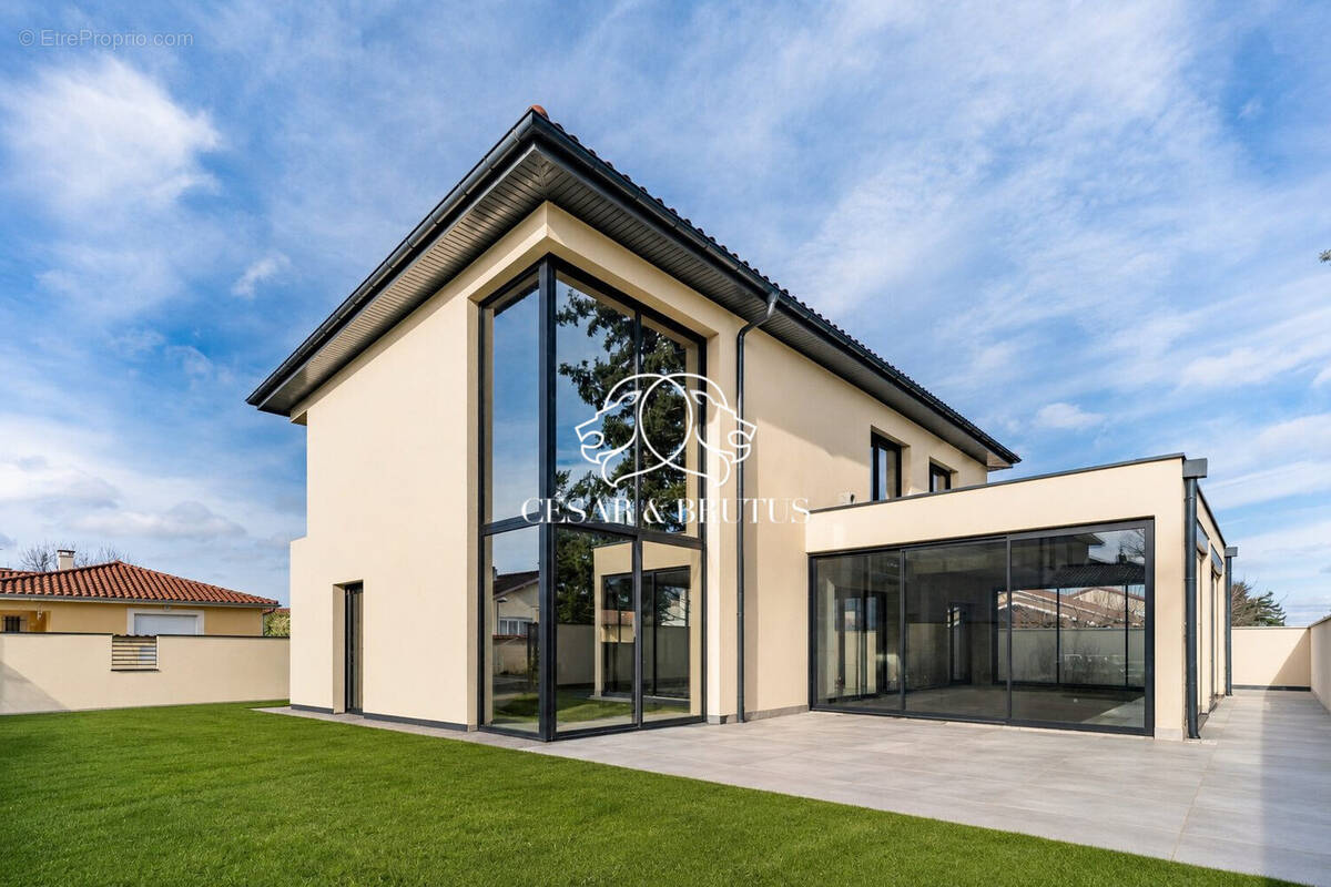 Maison à MIONS