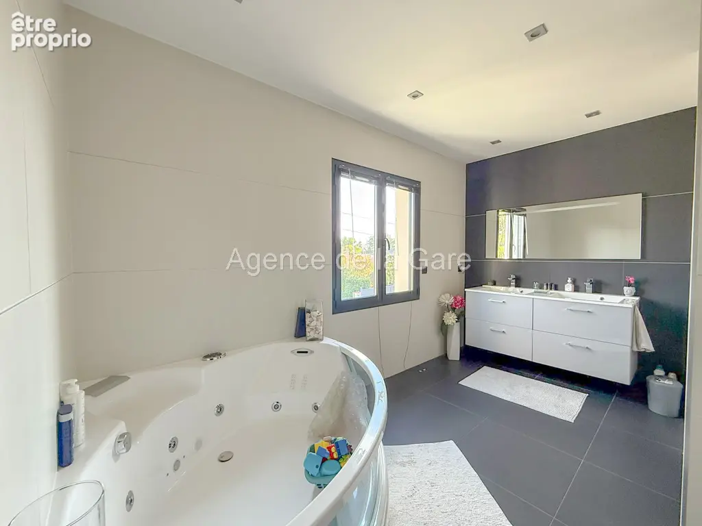 Carrières-sur-seine - belle maison familiale de 168 m² - 7 pièces - double garage - photo 11