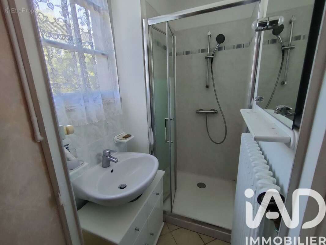 Maison 60 m² à Saint-Georges-De-La-Couee  - photo 6