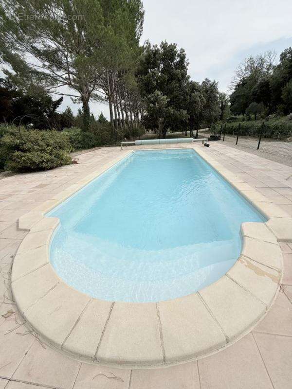 Maison 217 m² à Vacqueyras  - photo 2