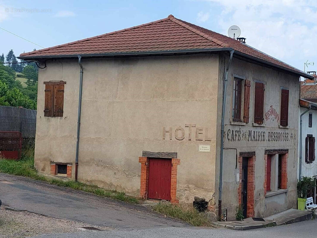 Maison à SAINT-NIZIER-D'AZERGUES