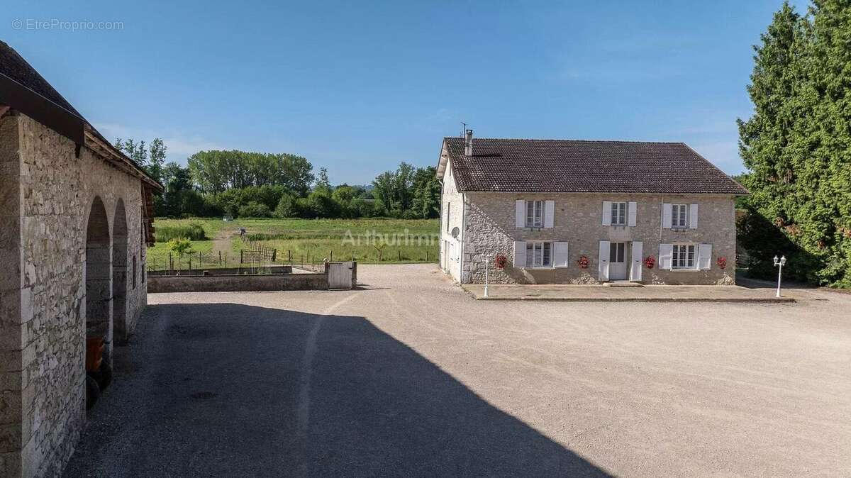 Maison à LE BOUCHAGE