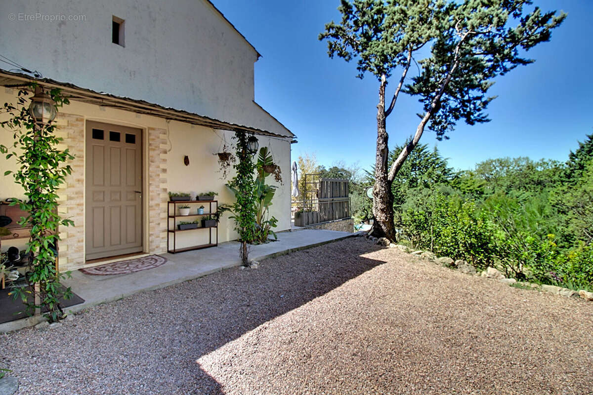 Maison à LORGUES