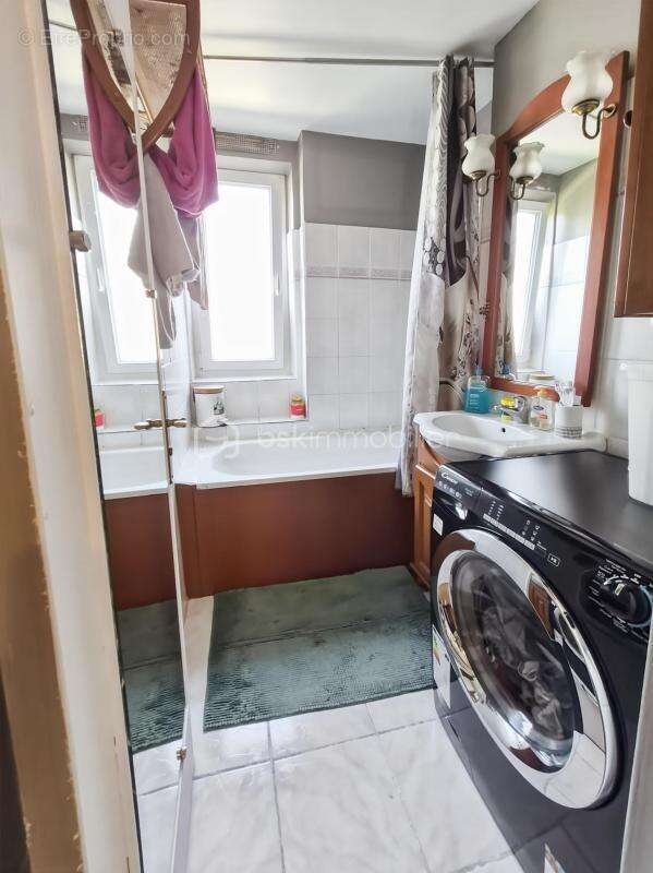 Appartement à CLICHY-SOUS-BOIS