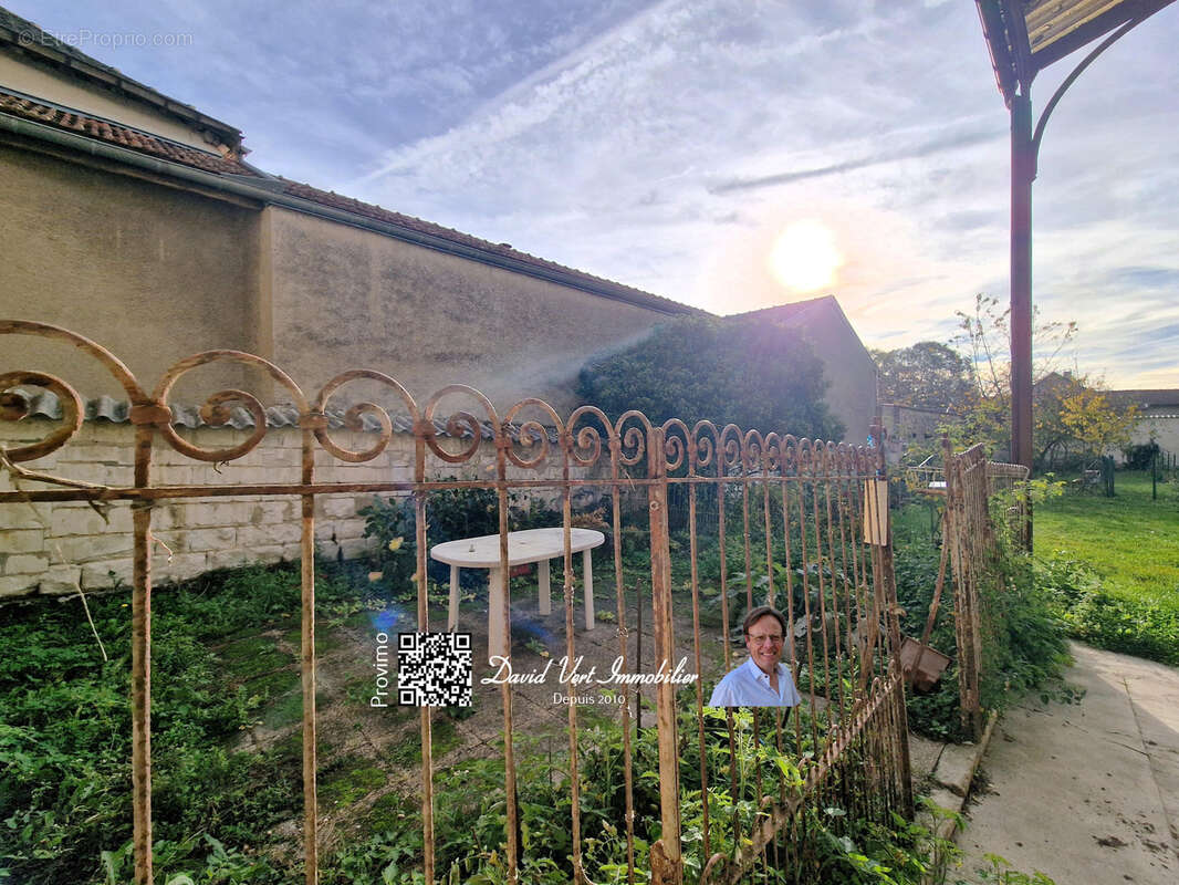 Maison à LA CHAUSSEE-SUR-MARNE