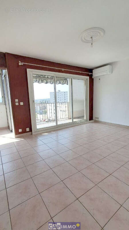Appartement t4, cave, 83130 la garde - photo 2