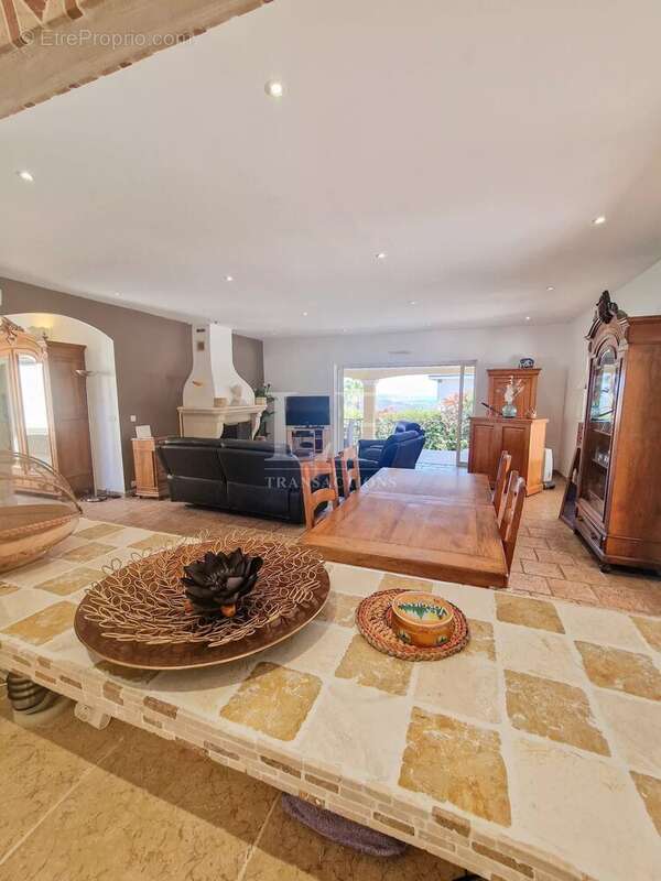 Maison à LES ADRETS-DE-L'ESTEREL