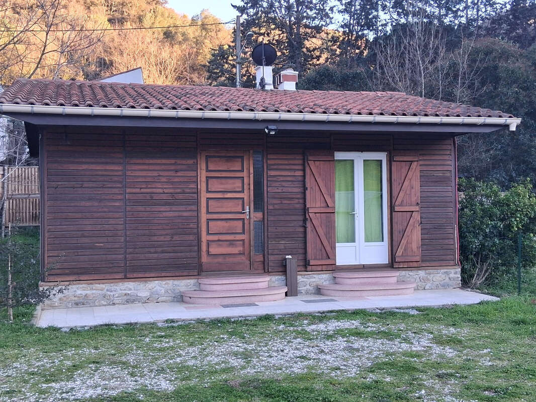 Maison à REYNES