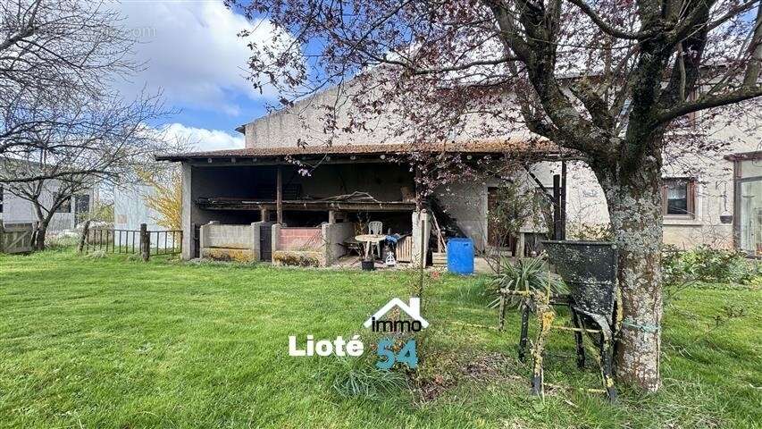 Maison à BREMONCOURT