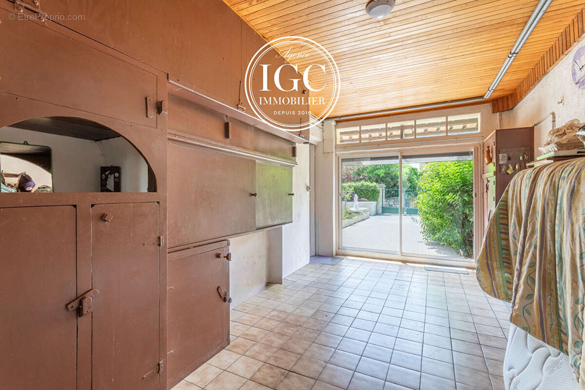 Maison à CHATEAUNEUF-LES-MARTIGUES