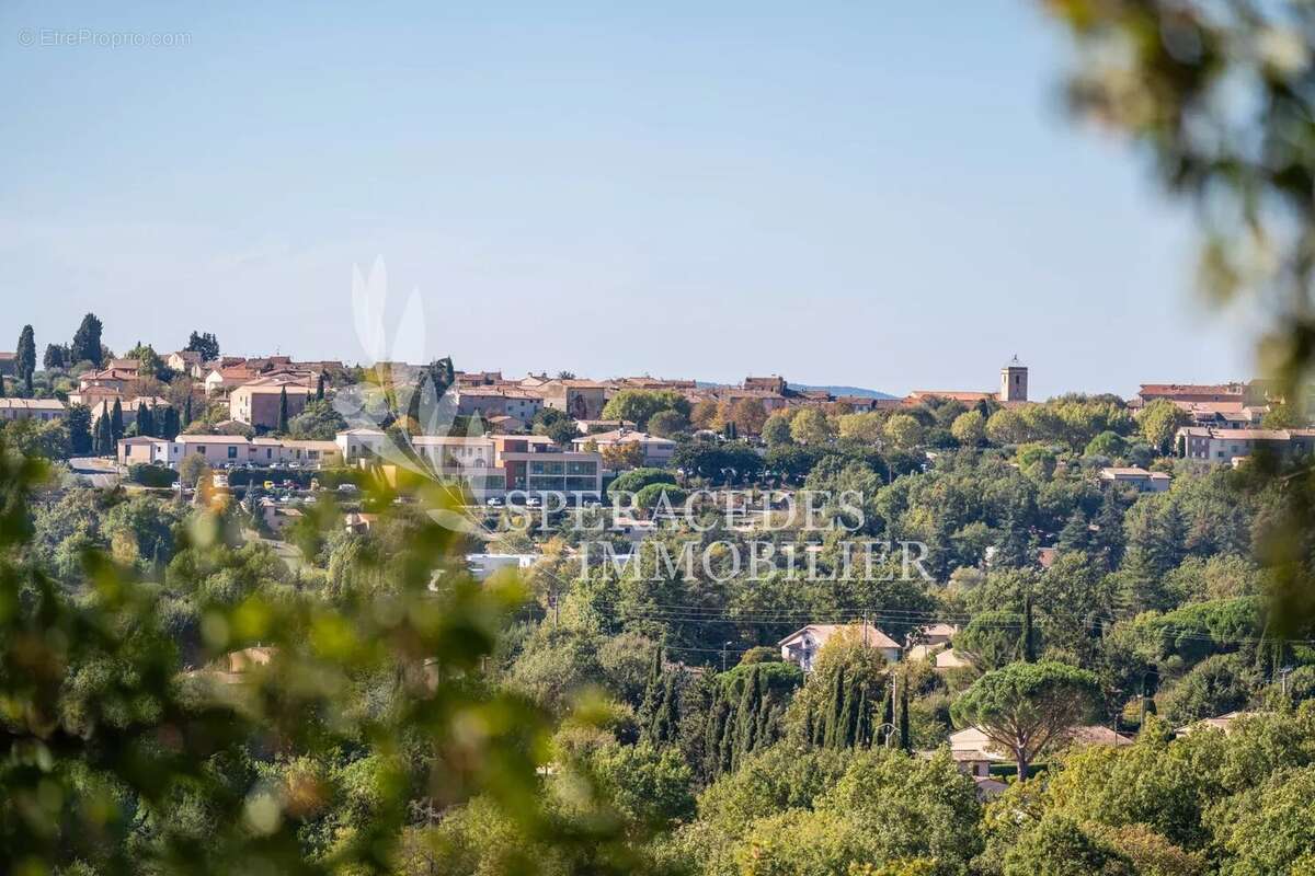 Maison à SAINT-CEZAIRE-SUR-SIAGNE