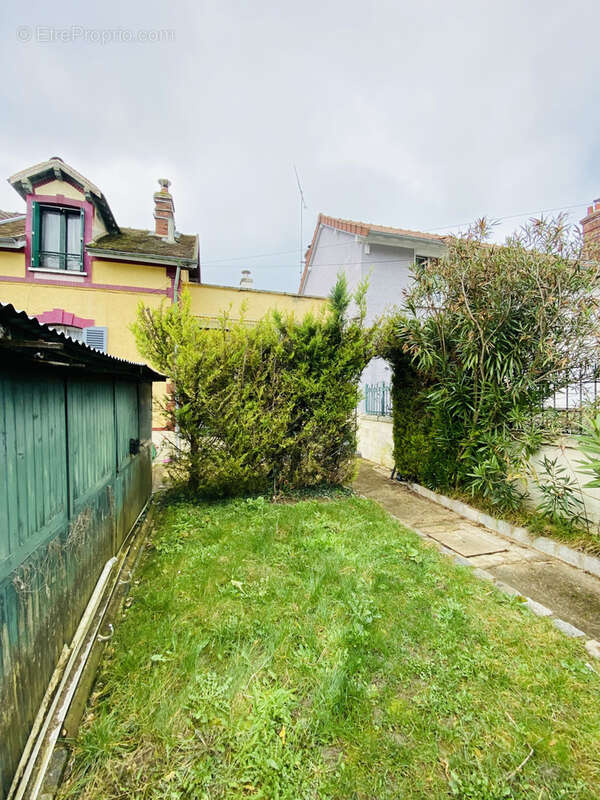 Maison à MONTEREAU-FAULT-YONNE