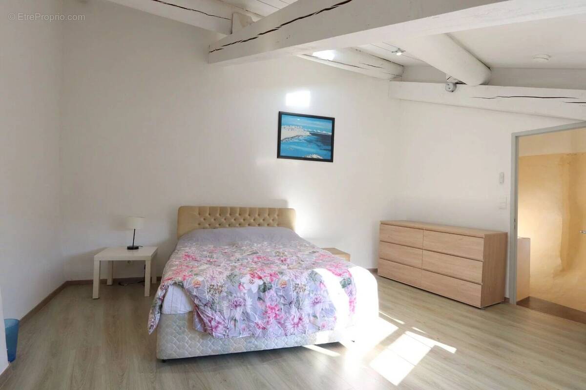 Appartement à BONNIEUX