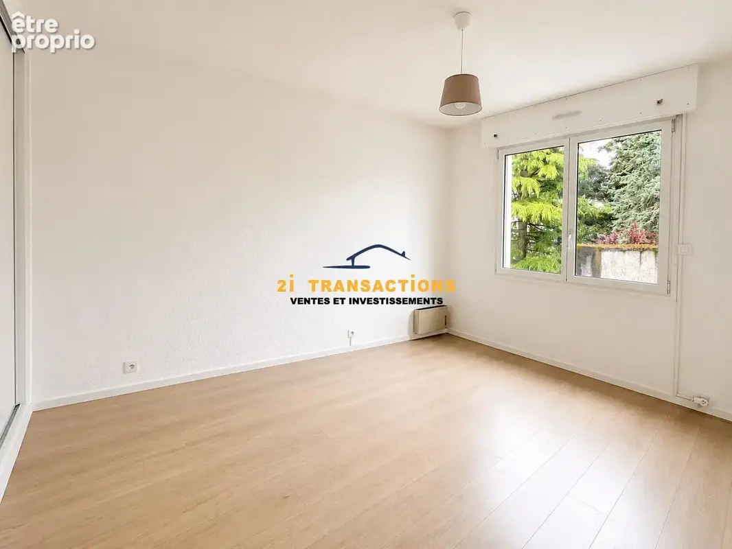 Appartement 108 m² à Saint-Etienne  - photo 7