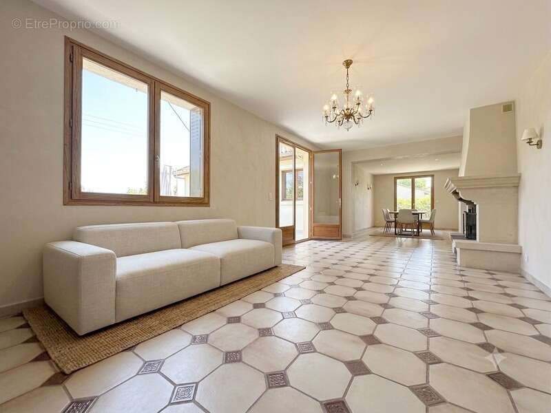 Maison à AULNAY-SOUS-BOIS