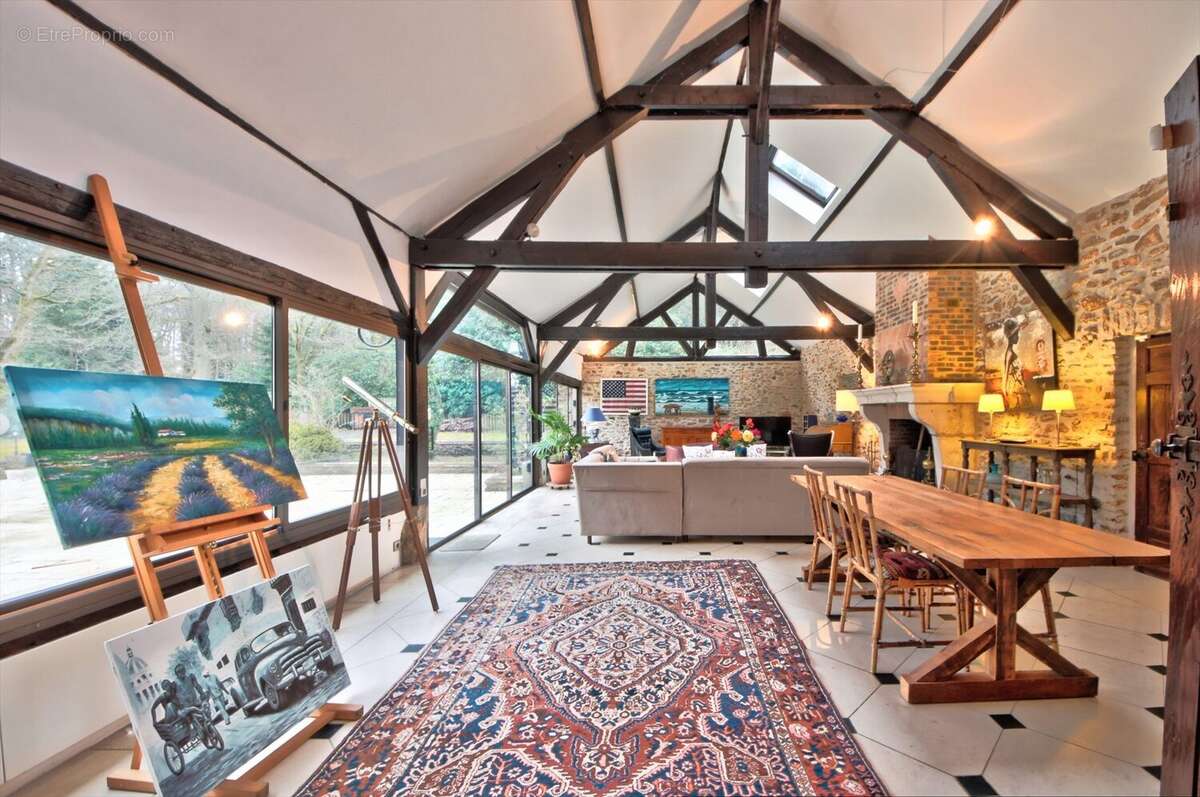 Maison à POIGNY-LA-FORET