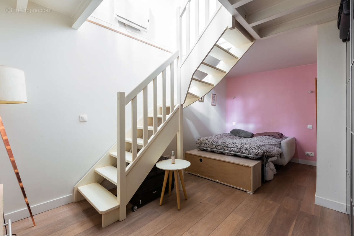 Appartement à LA GARENNE-COLOMBES