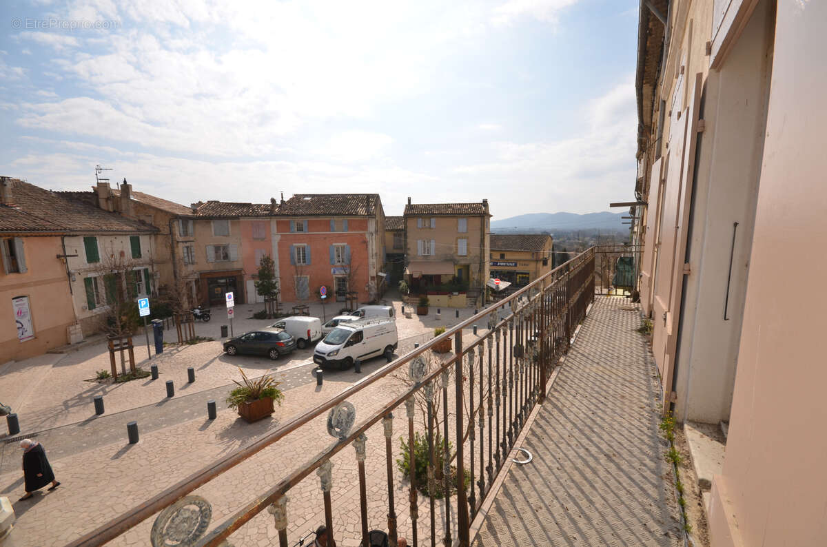 Appartement à CADENET