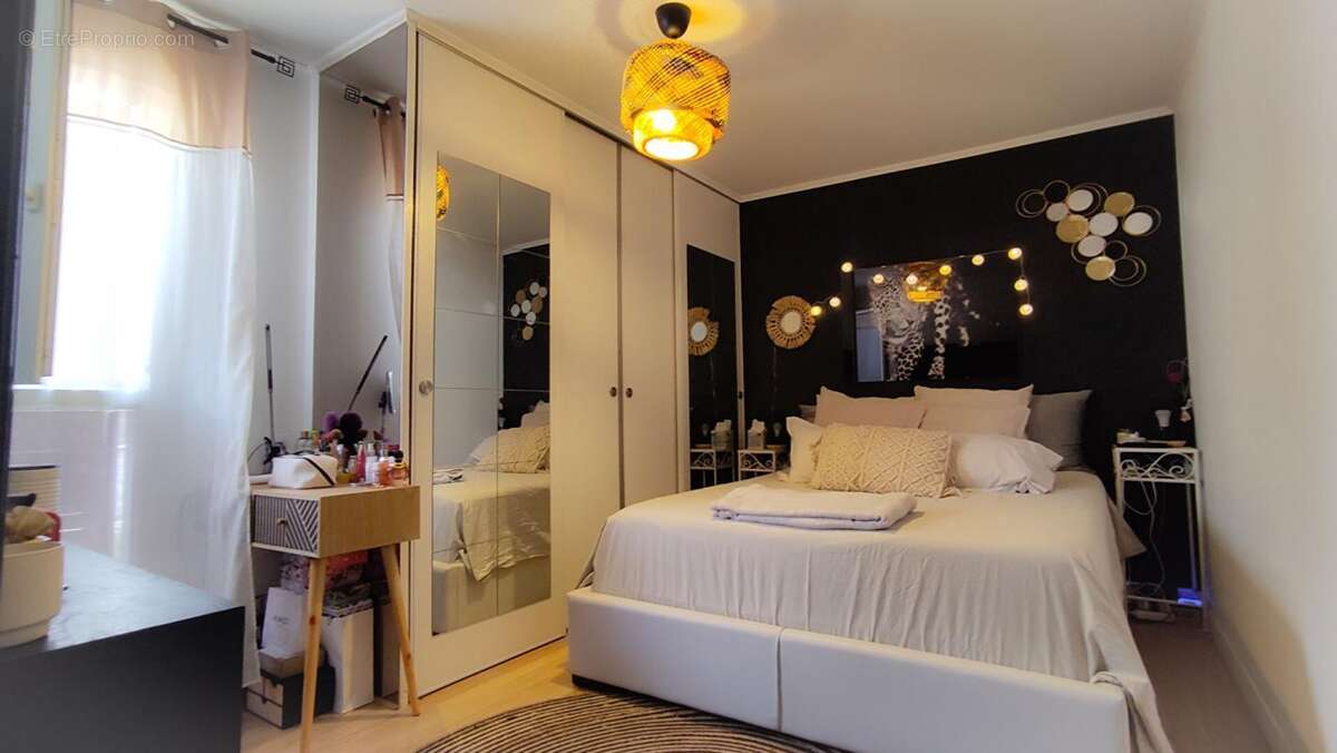 Maison à LA LONDE-LES-MAURES