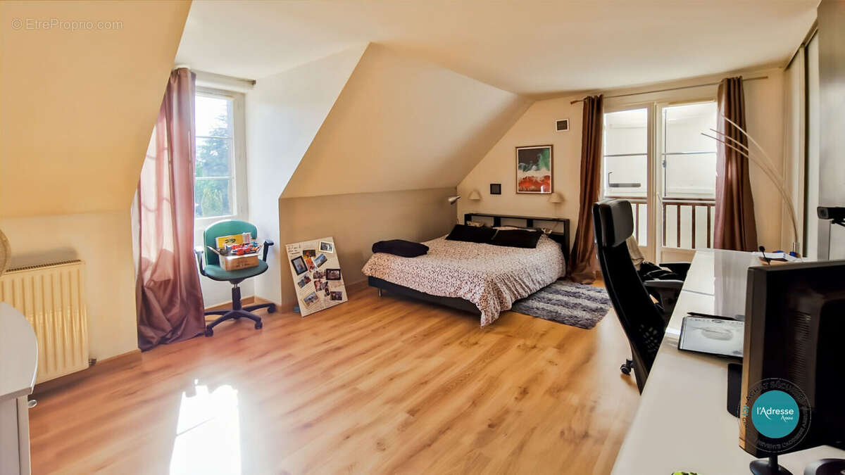 Maison à MENNECY