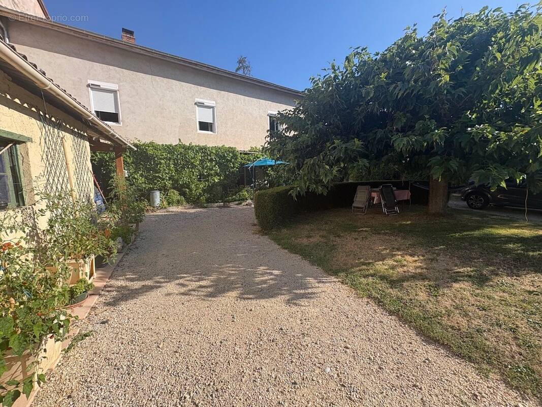 Maison à BEAUREPAIRE