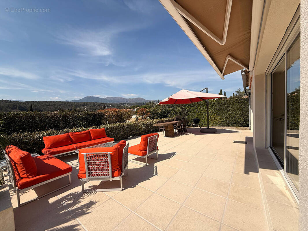 Maison à LA COLLE-SUR-LOUP