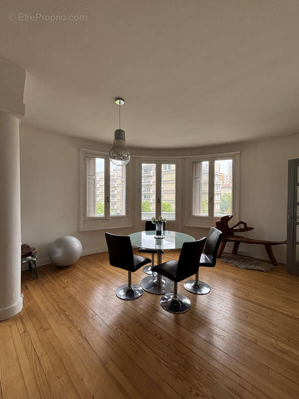 Appartement à SAINT-ETIENNE