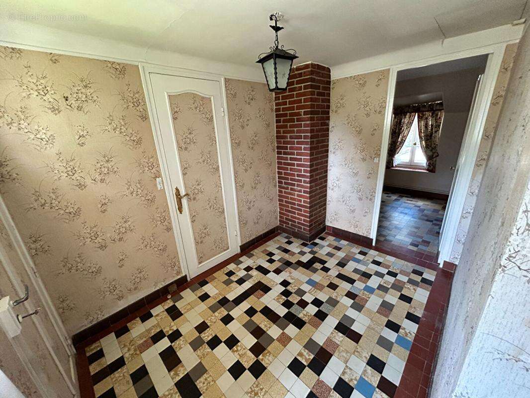 Charmante maison ancienne a raffraichir avec beaucoup de possibilites ! - photo 16