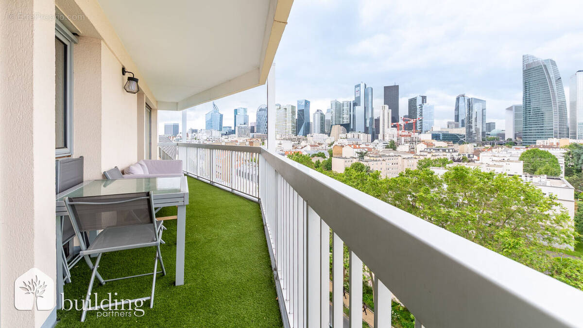 Appartement à COURBEVOIE