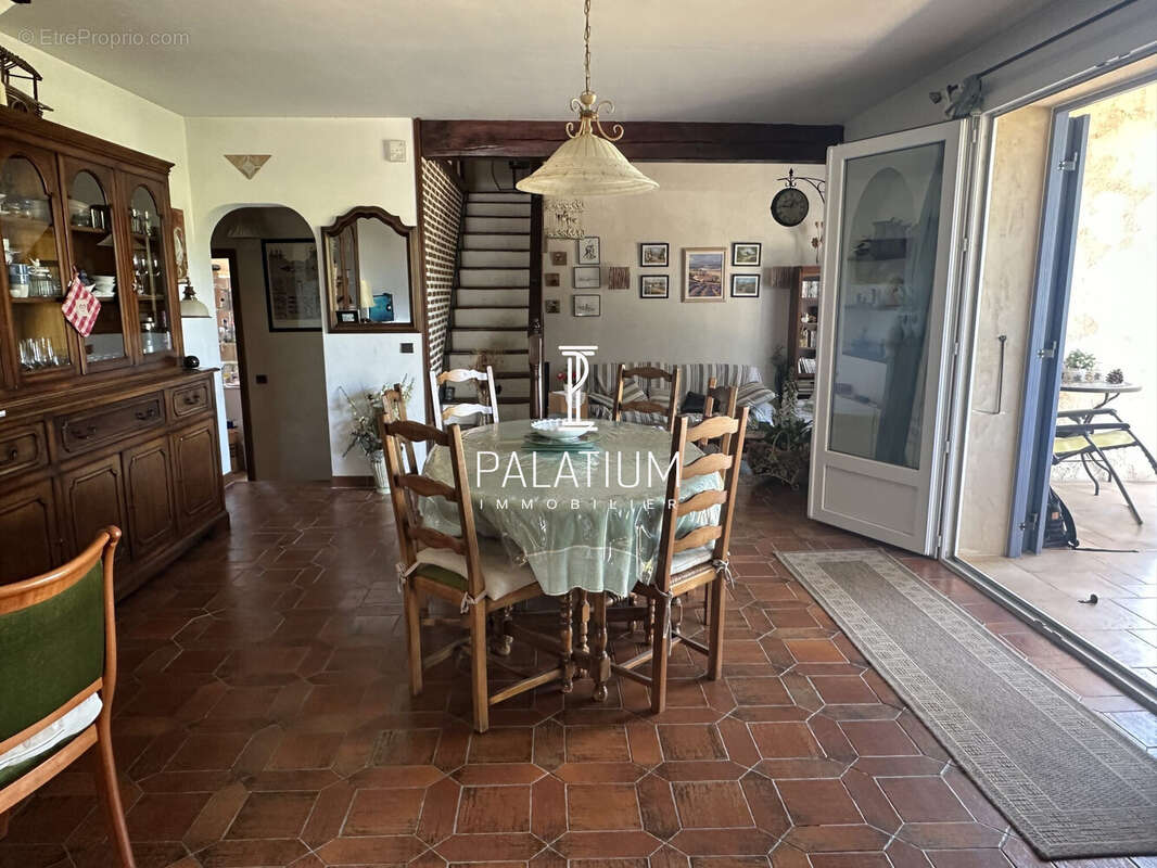 Maison 102 m² à Saint-Etienne-Les-Orgues  - photo 9