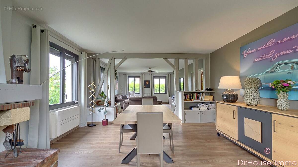 Maison à CROISSY-BEAUBOURG