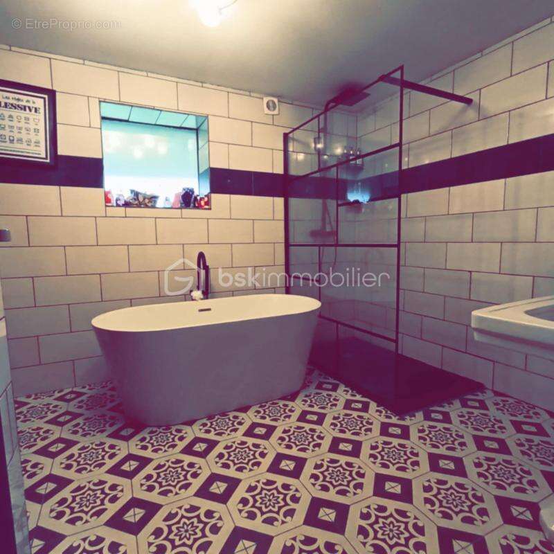 Maison à CAMBLAIN-CHATELAIN