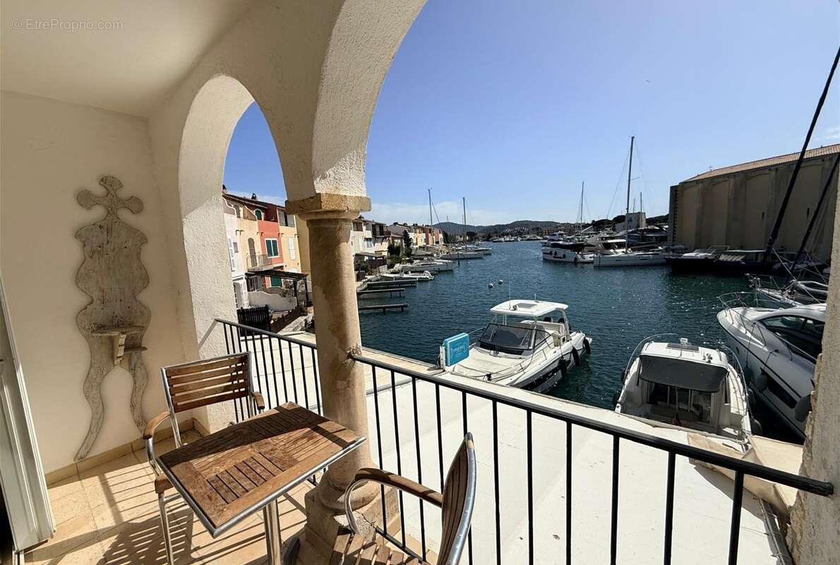 Appartement à GRIMAUD