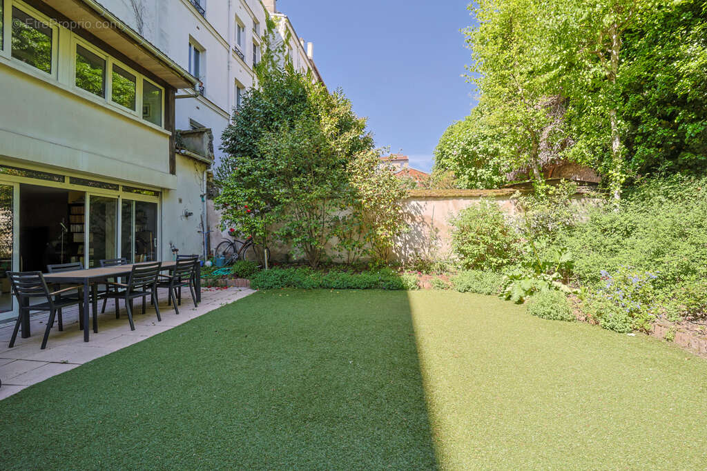 Appartement à MONTROUGE